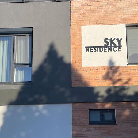 Sky Residence Airport Otopeni 12 ภายนอก รูปภาพ